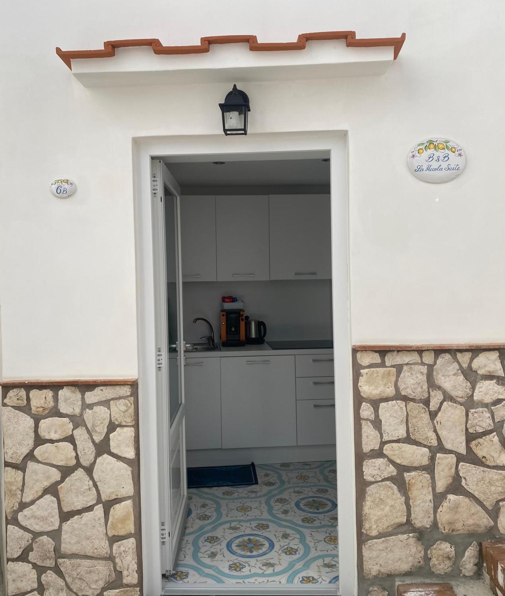La Piccola Suite Анакапри Екстериор снимка