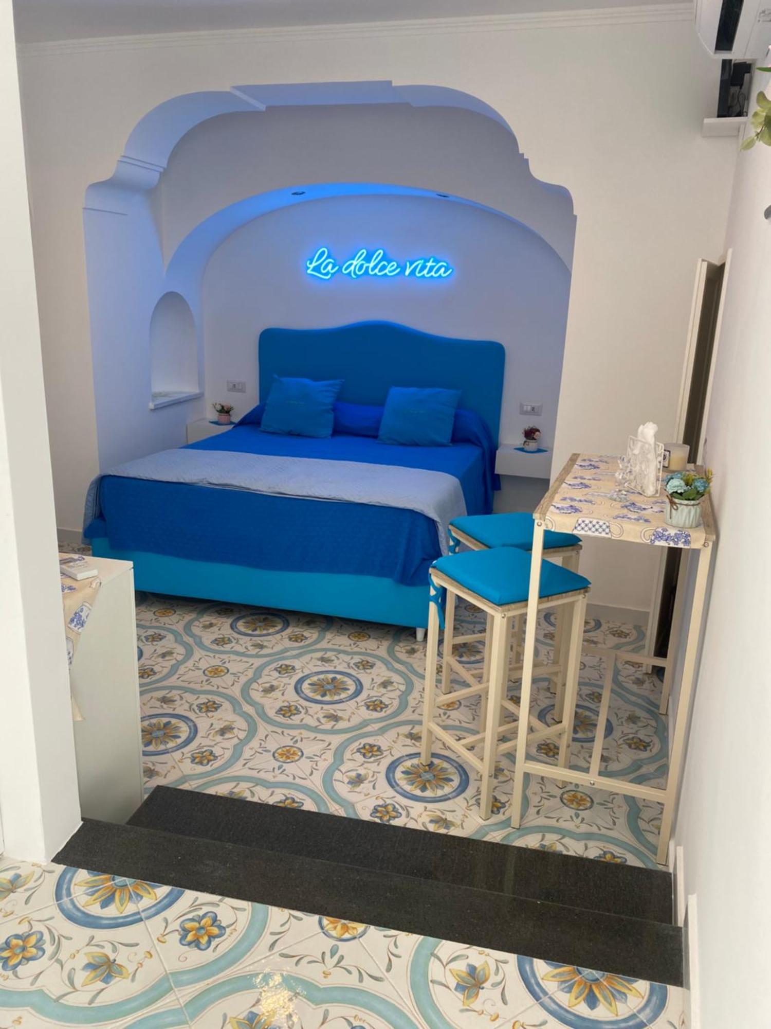 La Piccola Suite Анакапри Екстериор снимка